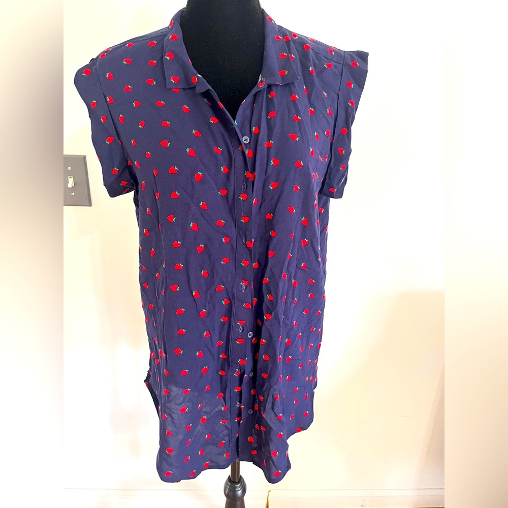 Per Se Navy Blue Camisole with Red Accents